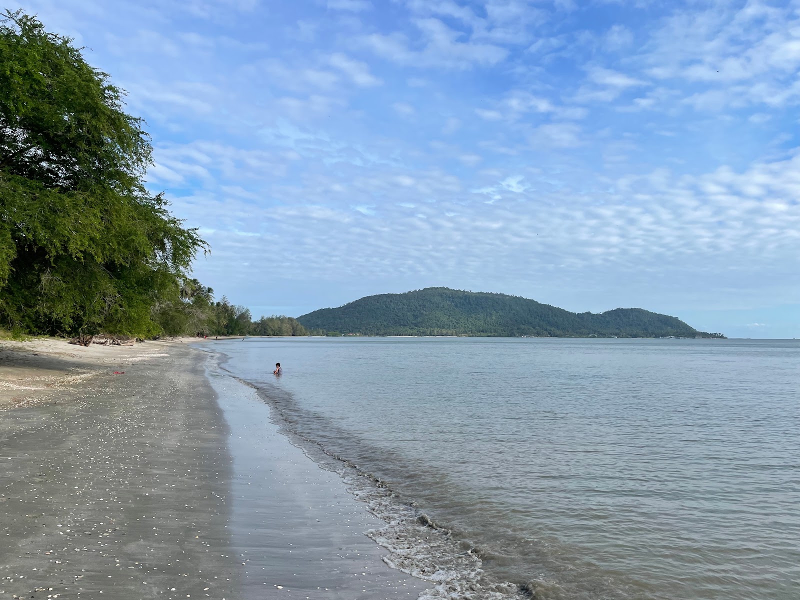 Foto van Mae Ramphueng Beach met gemiddeld niveau van netheid