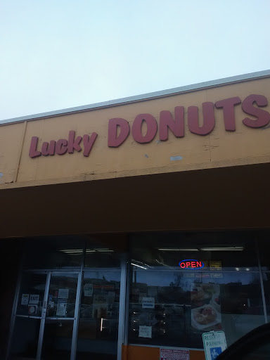 Donut Shop «Lucky Donuts», reviews and photos, 140 SW 152nd St, Seattle, WA 98166, USA