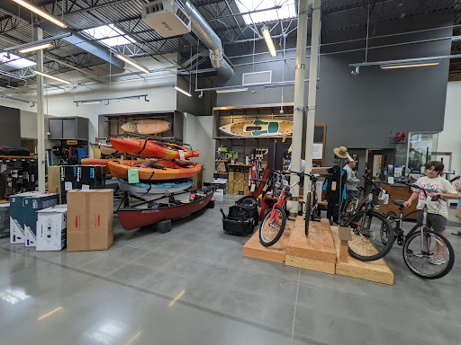 Camping Store «REI», reviews and photos, 6281 W 135th St, Overland Park, KS 66223, USA