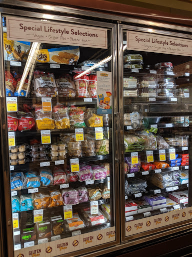 Grocery Store «Fresh Thyme Farmers Market- Bloomington IN», reviews and photos, 3600 W 3rd St, Bloomington, IN 47404, USA