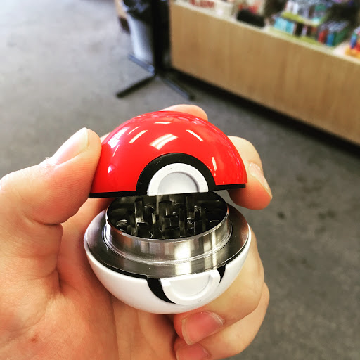 Tobacco Shop «Smokes & Such», reviews and photos, 3439 Dempster St, Skokie, IL 60076, USA