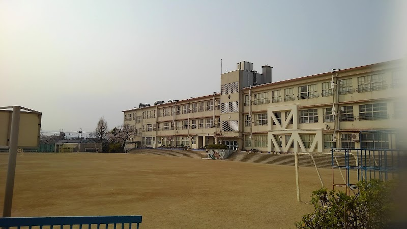 豊中市立上野小学校