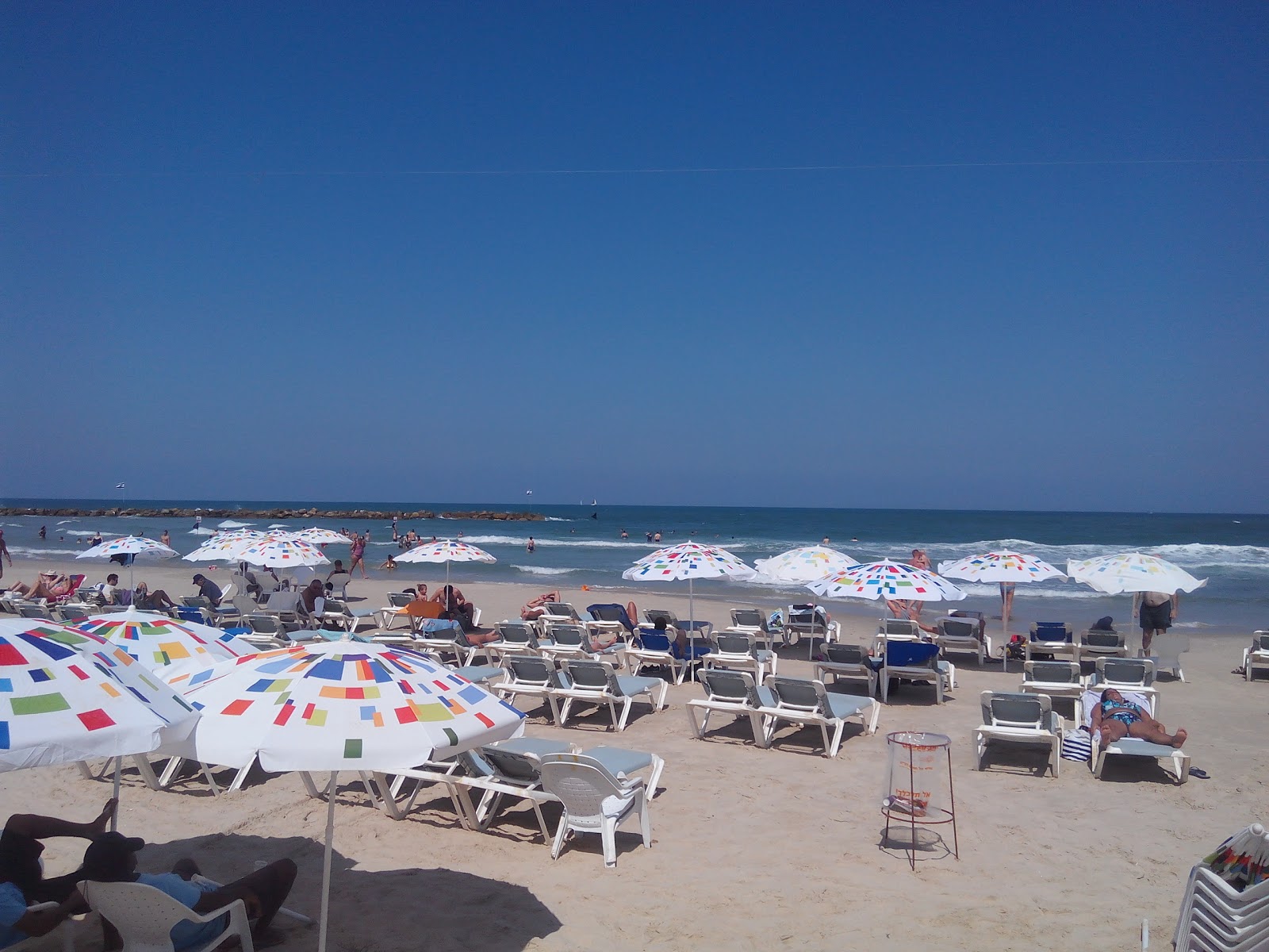 Foto von Metsitsim beach - beliebter Ort unter Entspannungskennern