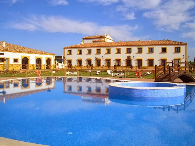 Centro Deportivo Las Cigueñas-Hotel Cortijo Santa Cruz