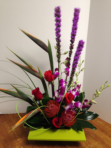 Florist «Allen Flower Shop», reviews and photos, 102 E Main St, Allen, TX 75002, USA