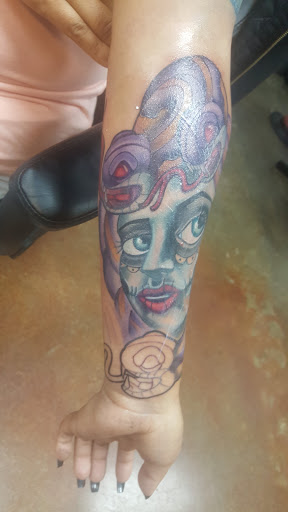 Explore number 8 tattoo ideas, creative tattoo ideas in Arlington, available at Urbans Tattoo & Piercing Studio