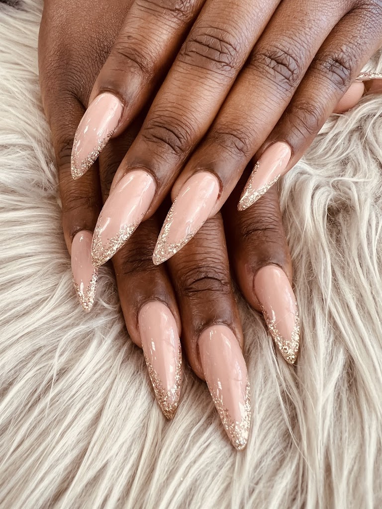 Apple Nails Cumming 30041