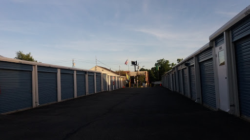 Self-Storage Facility «Metro Self Storage», reviews and photos, 3026 Veterans Rd W, Staten Island, NY 10309, USA