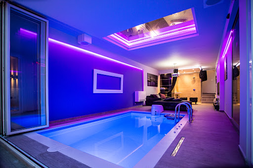 #1 Luxury Villa with Pool, Gameroom, Spa, Zen Yard - Belgrade