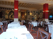 Atmosphère du Restaurant La Mère Poulard à Le Mont-Saint-Michel - n°8