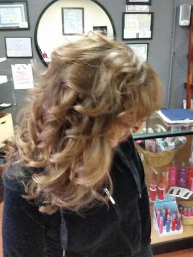 Beauty Salon «In The Cut Salon», reviews and photos, 3260 Southgate Pl SW #1, Cedar Rapids, IA 52404, USA