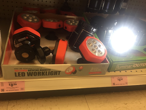 Hardware Store «Harbor Freight Tools», reviews and photos, 7523 Boulevard 26, North Richland Hills, TX 76180, USA