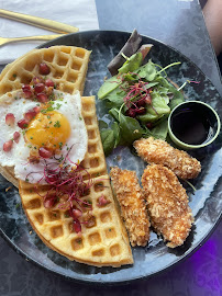 Chicken and Waffles du Wonderland brunchy/Restaurant Brunch à Paris - n°14