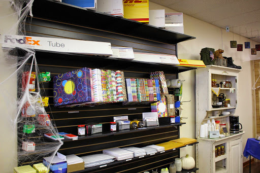 Shipping Service «New Braunfels Shipping and Mailbox Emporium», reviews and photos, 1308 Common St #205, New Braunfels, TX 78130, USA