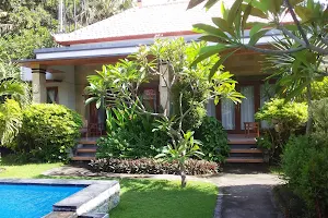 Kupu kupu Guest House image