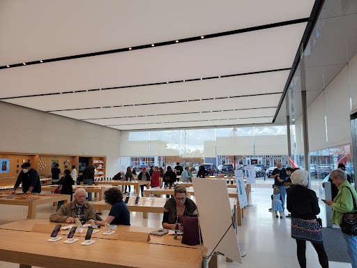 Computer Store «Apple MarketStreet», reviews and photos, 1220 Market St, Lynnfield, MA 01940, USA