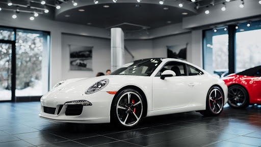Porsche Dealer «Porsche Exchange», reviews and photos, 2300 Skokie Valley Rd, Highland Park, IL 60035, USA