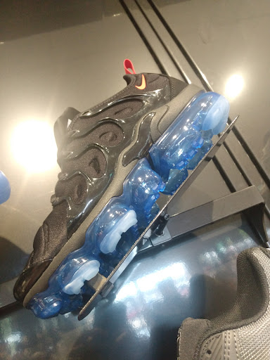 Shopping Mall «Janaf Shopping Yard», reviews and photos, 5900 E Virginia Beach Blvd, Norfolk, VA 23502, USA