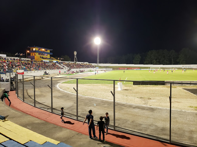 Opiniones de Estadio Ernesto de León en Durazno - Gimnasio