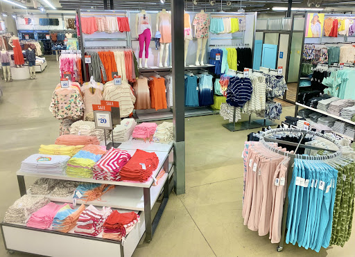 Clothing Store «Old Navy», reviews and photos, 90 Pleasant Valley St, Methuen, MA 01844, USA