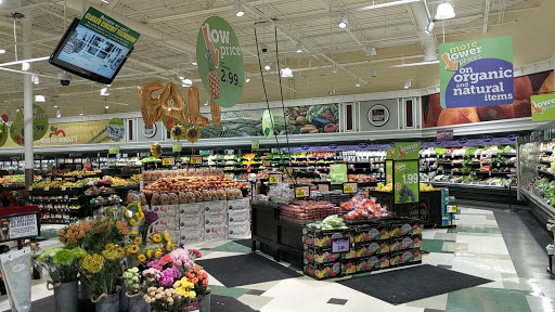 Grocery Store «Harris Teeter», reviews and photos, 2080 Kildaire Farm Rd, Cary, NC 27511, USA