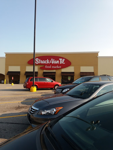 Strack & VanTil Food Market, 2168 W US Hwy 30, Valparaiso, IN 46385, USA, 