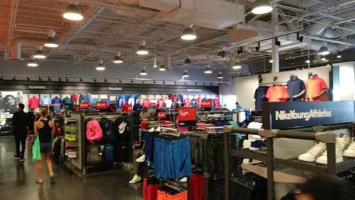 Clothing Store «Nike Factory Store», reviews and photos, 4250 W Anthem Way #375, Anthem, AZ 85086, USA