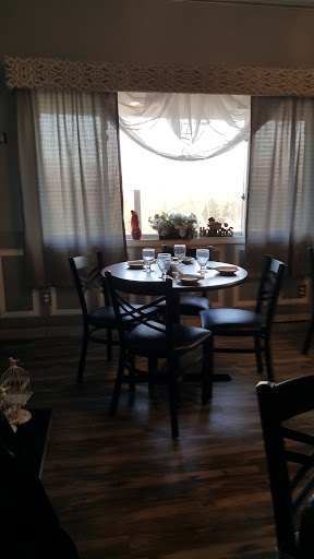 Restaurant «Hilltop Restaurant & Bar», reviews and photos, 4206 Lake Ave, Lockport, NY 14094, USA