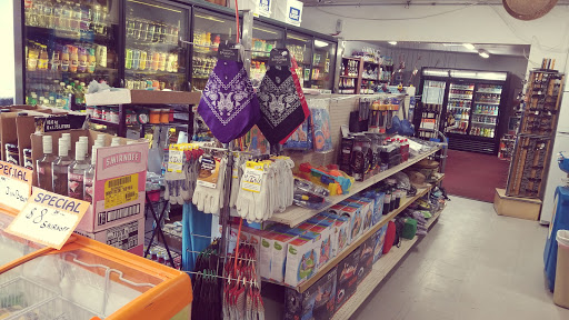 Convenience Store «K-V Bottle Shop», reviews and photos, 5200 Lake Isabella Blvd, Lake Isabella, CA 93240, USA