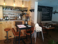 Atmosphère du Restaurant La Petite Table à Andernos-les-Bains - n°7