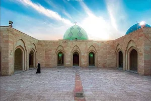 Zubayr Central Mosque image