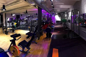 W8 Power Club Gym image