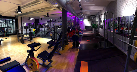 W8 Power Club Gym - Holländargatan 31, 113 59 Stockholm, Sweden
