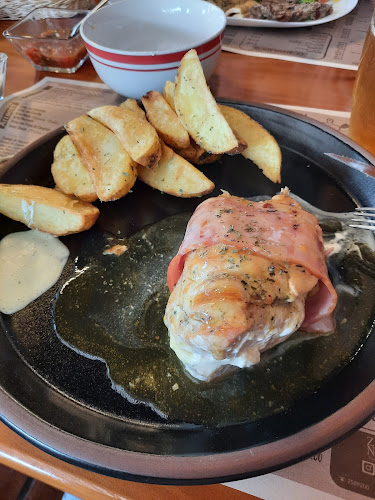ZONA carnes y mariscos Resto Pub - Restaurante