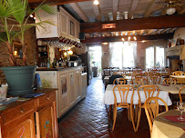 Atmosphère du Restaurant français Auberge la Coquille à Vézelay - n°11