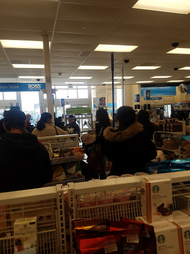 Clothing Store «Ross Dress for Less», reviews and photos, 4107 Portsmouth Blvd, Chesapeake, VA 23321, USA