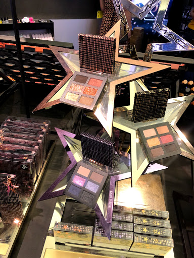 Cosmetics Store «MAC Cosmetics», reviews and photos, 189 The Grove Dr, Los Angeles, CA 90036, USA