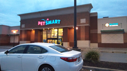 Pet Supply Store «PetSmart», reviews and photos, 7574 Voice of America Centre Dr, West Chester Township, OH 45069, USA