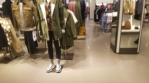 Department Store «Saks Fifth Avenue», reviews and photos, 26100 Cedar Rd, Beachwood, OH 44122, USA