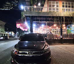 NEW RATU GURIH Seafood Market and Resto photo