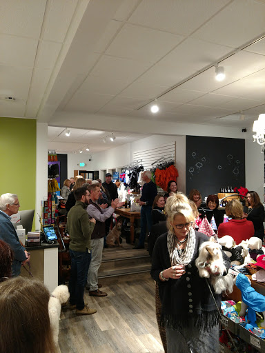 Pet Supply Store «Diggidy Dog», reviews and photos, Ocean Ave & Monte Verde St, Carmel-By-The-Sea, CA 93923, USA