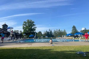 Waveny Swimming Pool for New Canaan Residents image