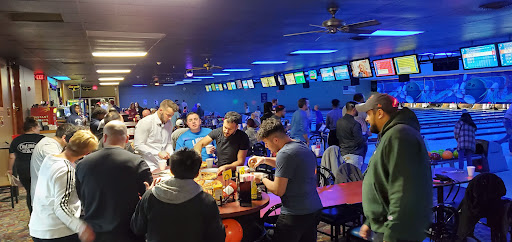 Bowling Alley «City Limits East», reviews and photos, 2120 E Saginaw Hwy, East Lansing, MI 48823, USA