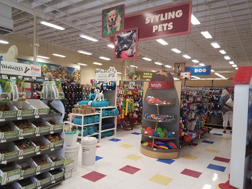 Pet Supply Store «Petco Animal Supplies», reviews and photos, 855 E Bidwell St, Folsom, CA 95630, USA
