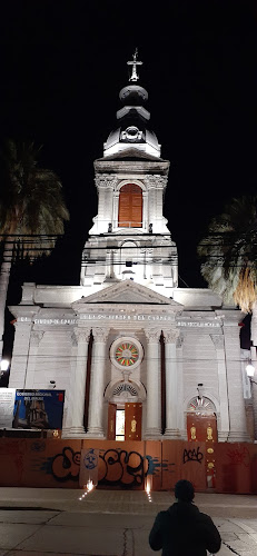 Opiniones de Santuario El Carmen en Curicó - Iglesia
