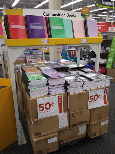 Office Supply Store «Staples», reviews and photos, 4610 N Clark St, Chicago, IL 60640, USA