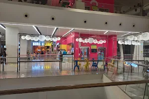 Burger Lab Emporium Mall image