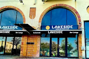 Lakeside Restaurant Bar In Creteil image