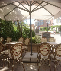 Atmosphère du Restaurant Illy Café De La Place à Miramas - n°4