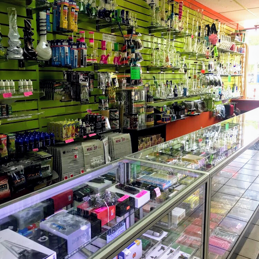 Tobacco Shop «Almaz Smoke Shop», reviews and photos, 1333 NJ-35, Avenel, NJ 07001, USA